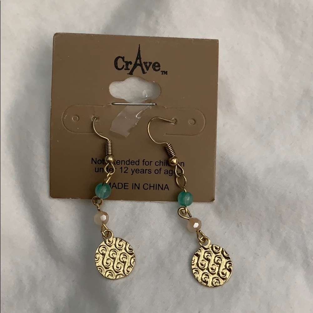 Good torquoise dangle dainty earrings
